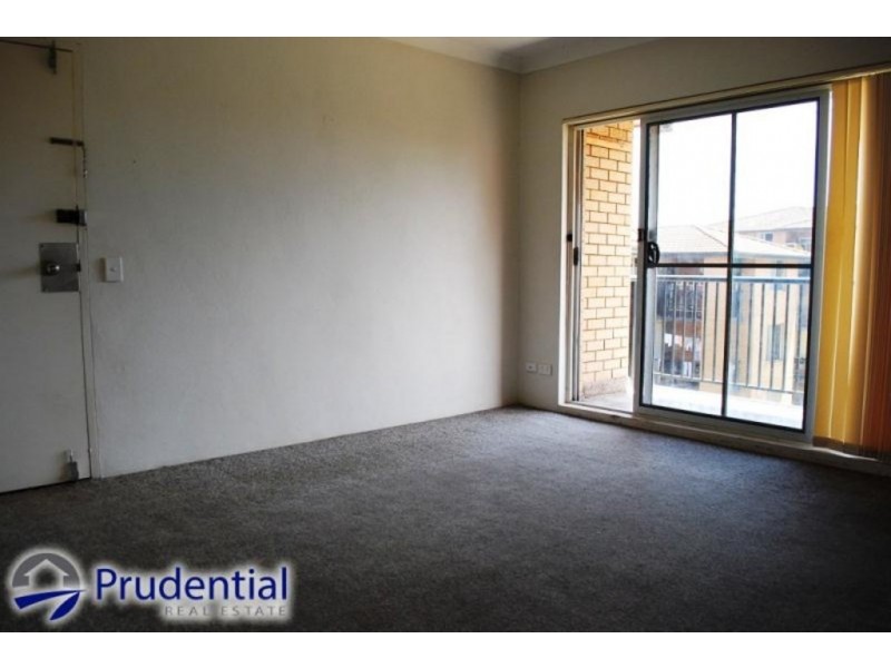 20/7 Hoddle Ave, Campbelltown NSW 2560