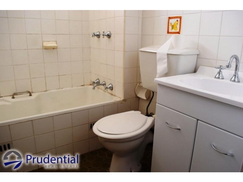 20/7 Hoddle Ave, Campbelltown NSW 2560