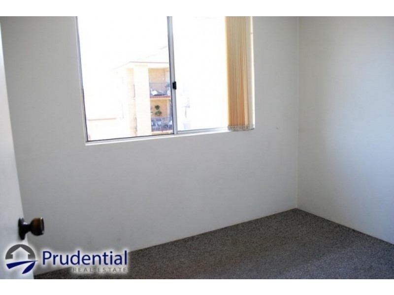20/7 Hoddle Ave, Campbelltown NSW 2560
