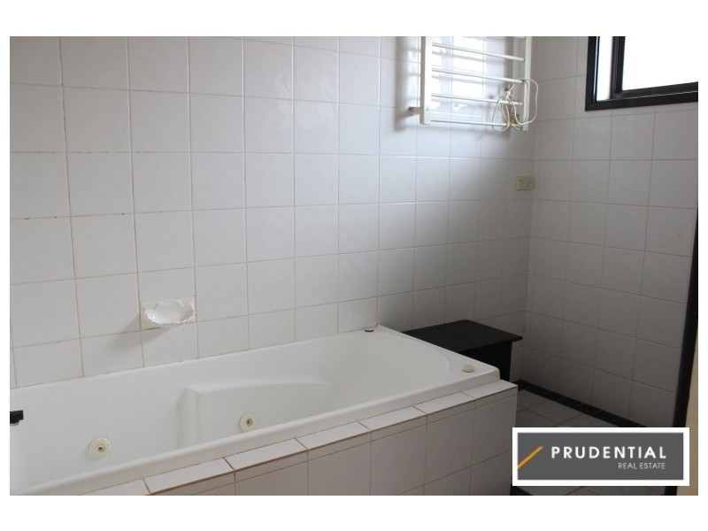 16 Elouera Crescent, Woodbine NSW 2560