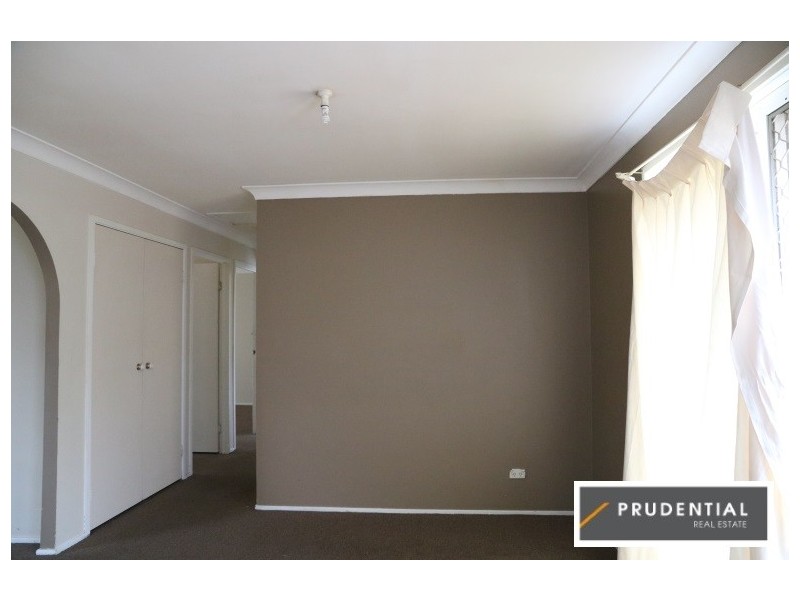 4/34 Westmoreland Road, Minto NSW 2566