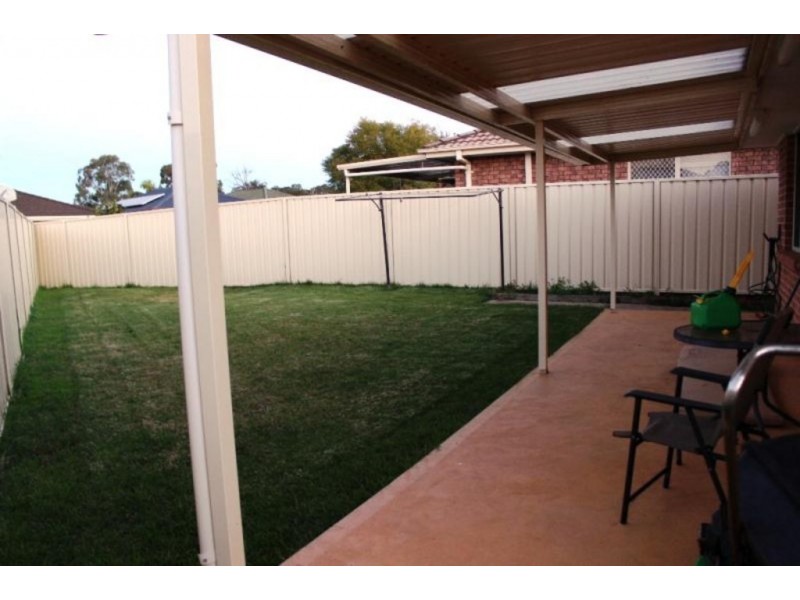 19 Cusack Place, St Helens Park NSW 2560