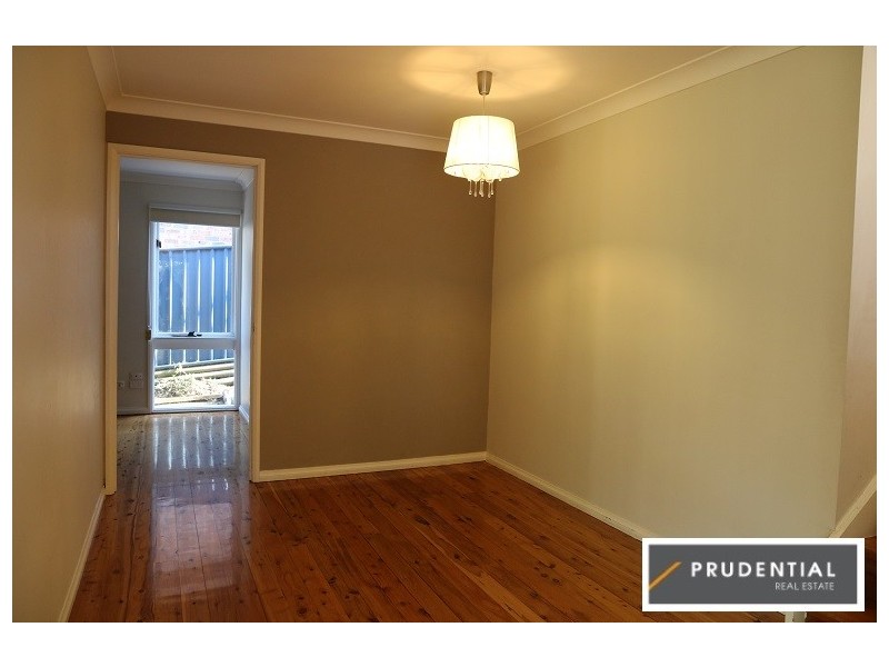 8 Cochrane Street, Minto NSW 2566