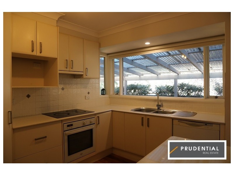 8 Cochrane Street, Minto NSW 2566
