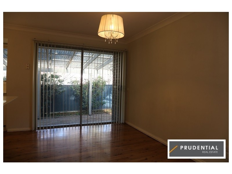 8 Cochrane Street, Minto NSW 2566