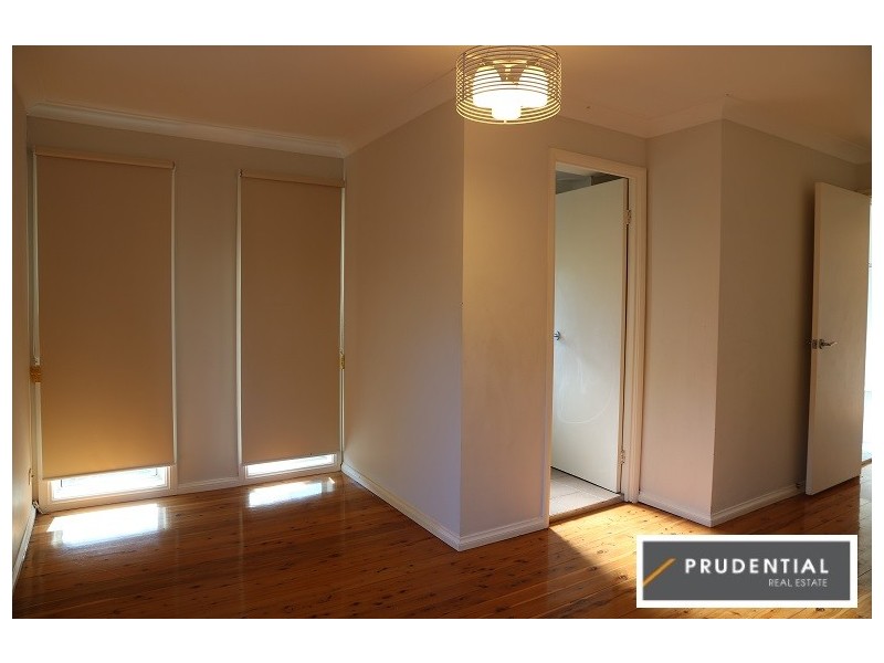 8 Cochrane Street, Minto NSW 2566