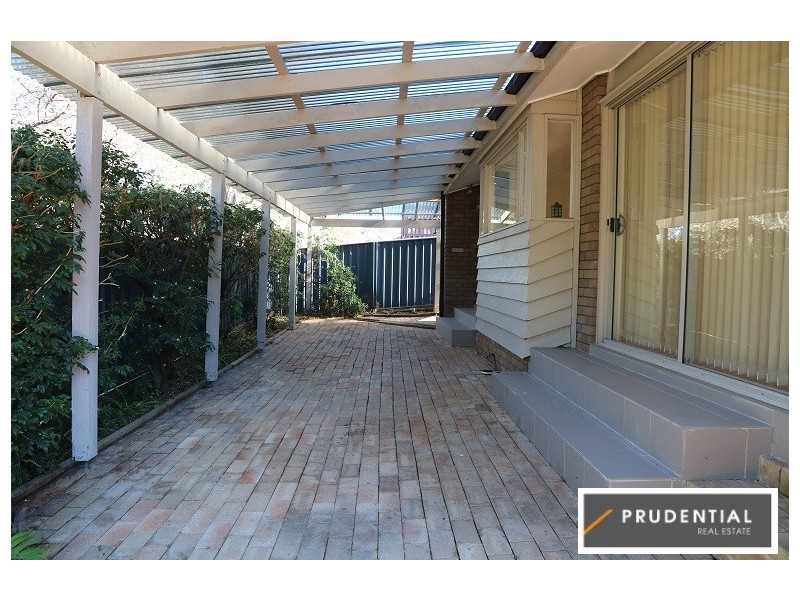 8 Cochrane Street, Minto NSW 2566