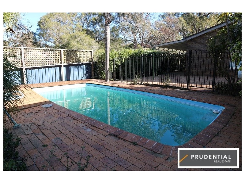 8 Cochrane Street, Minto NSW 2566