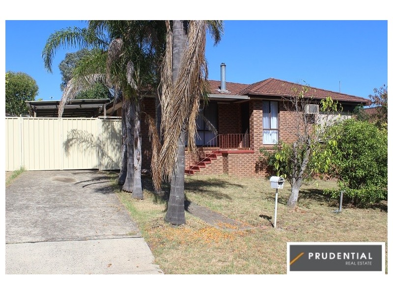 10 Merryweather Close, Minto NSW 2566