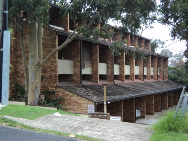3/49 Sturt St, Campbelltown NSW 2560