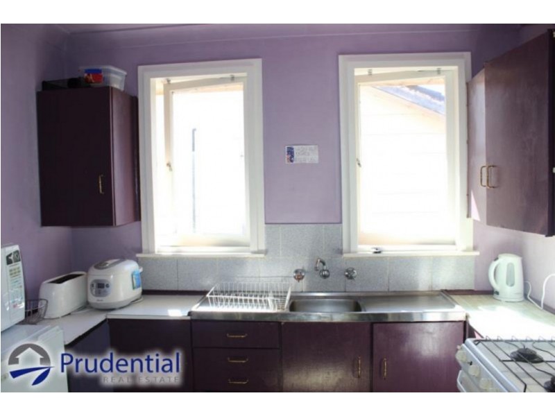 90 Carrington Circuit, Leumeah NSW 2560