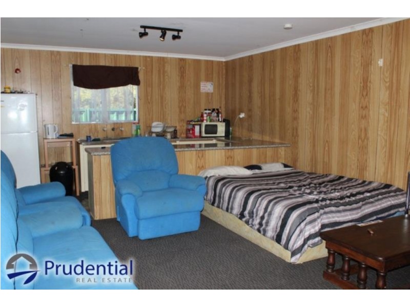 90 Carrington Circuit, Leumeah NSW 2560