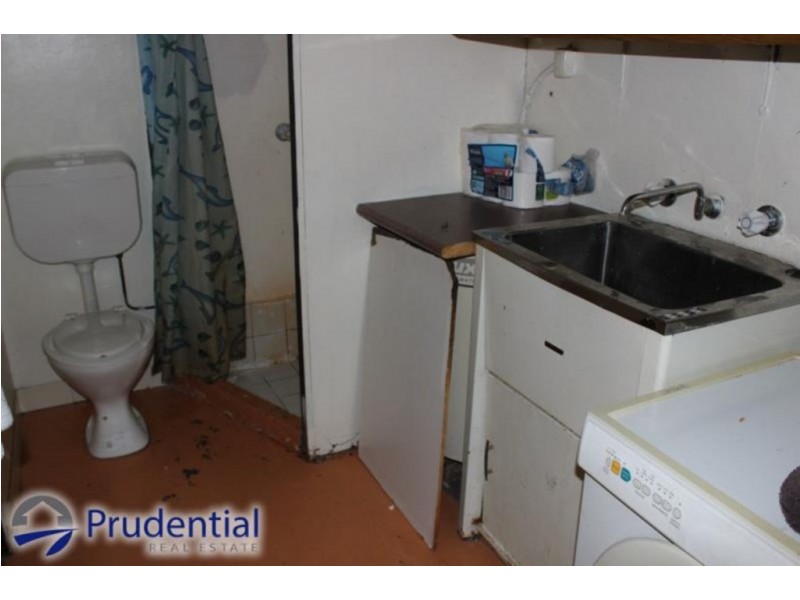 90 Carrington Circuit, Leumeah NSW 2560