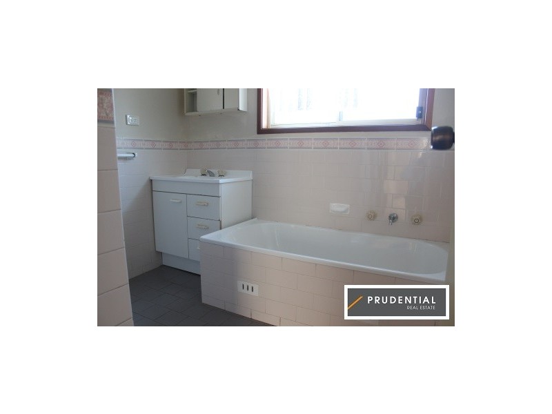 1/14 Bird Place, St Helens Park NSW 2560