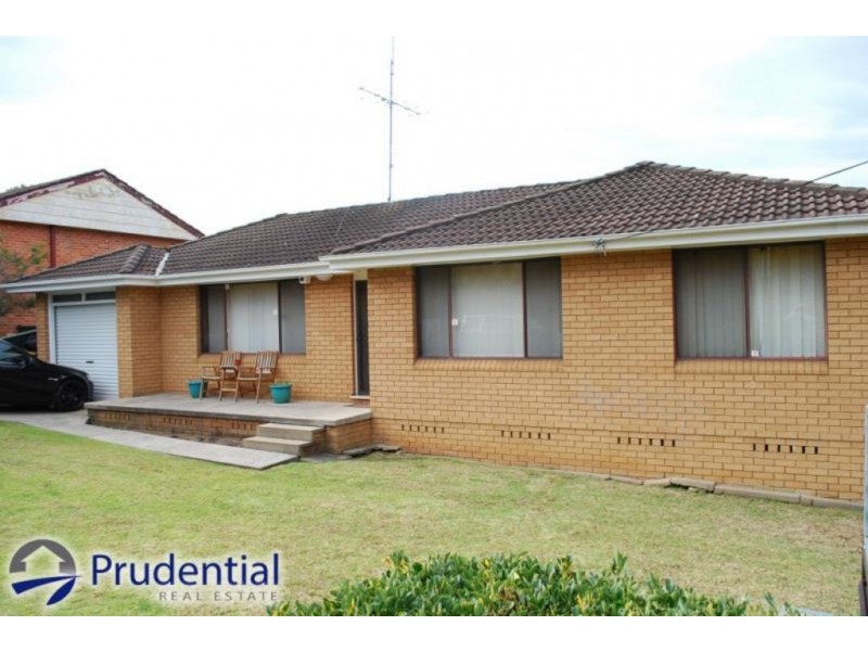 6 College Road, Campbelltown NSW 2560