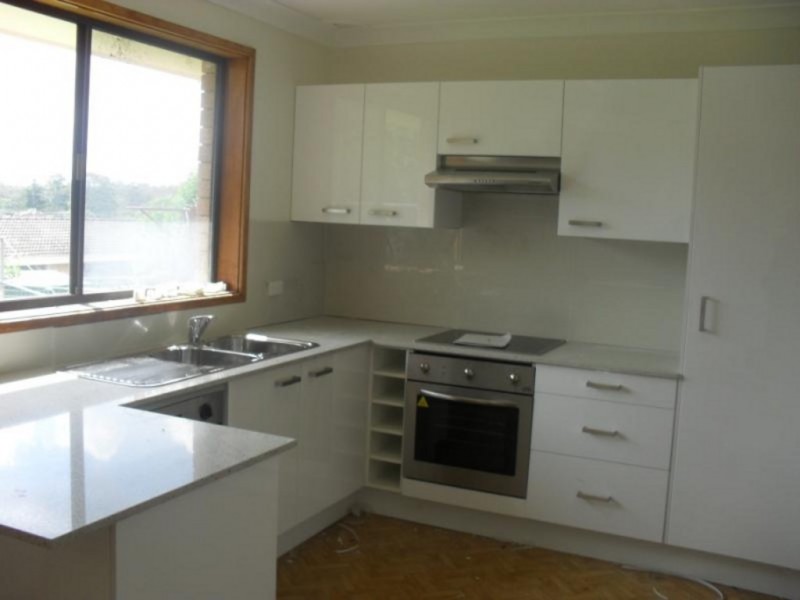 6 College Road, Campbelltown NSW 2560