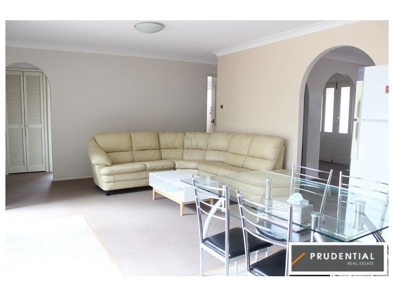 2 Edmund Place, Rosemeadow NSW 2560