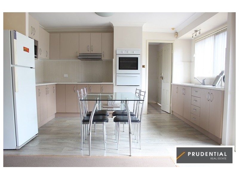 2 Edmund Place, Rosemeadow NSW 2560