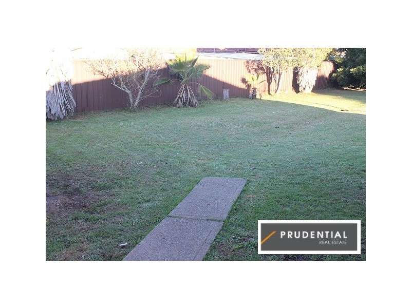 9 Quenda Place, St Helens Park NSW 2560