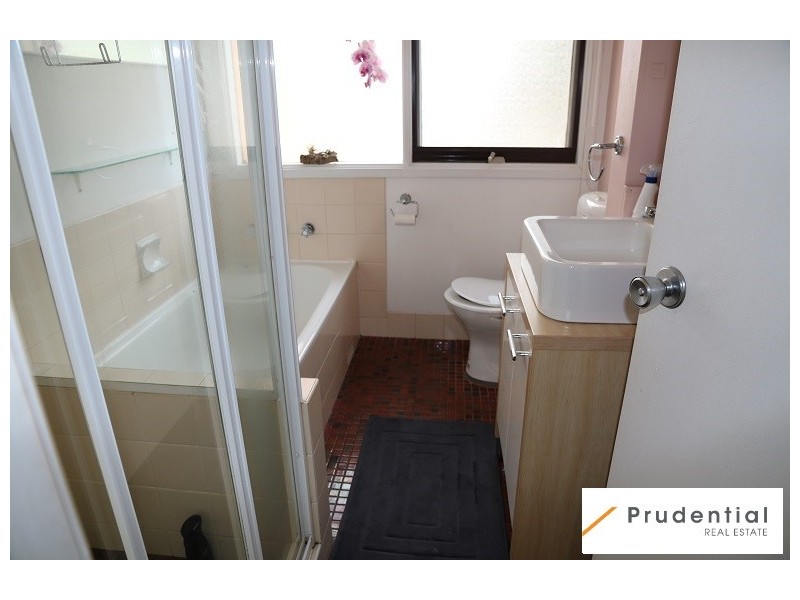 9/15 Stringybark Place, Bradbury NSW 2560