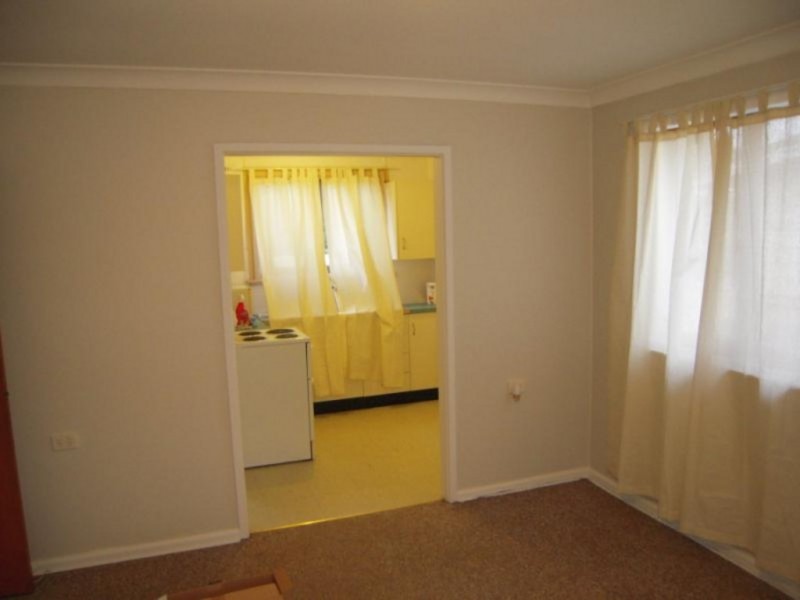 77 Carrington Circuit, Leumeah NSW 2560