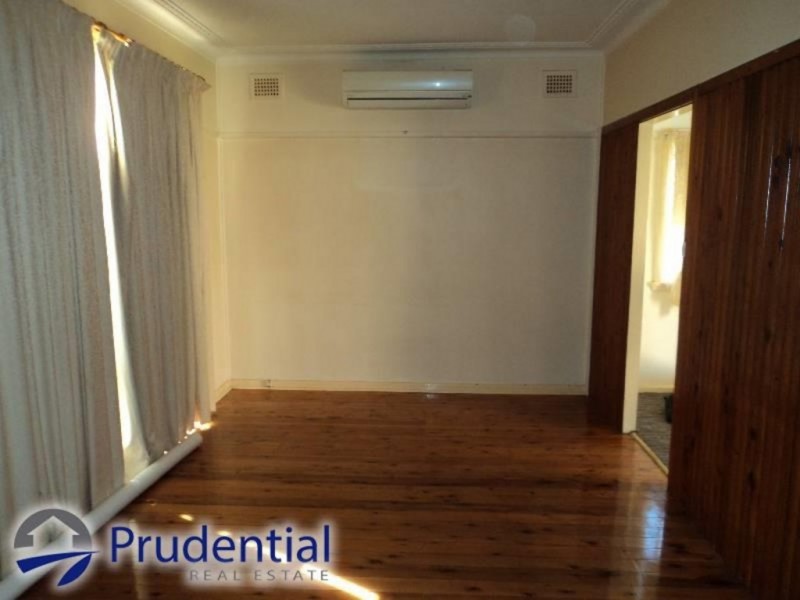 1 English Street, Glenfield NSW 2167
