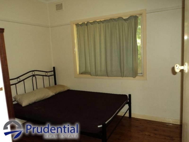 1 English Street, Glenfield NSW 2167