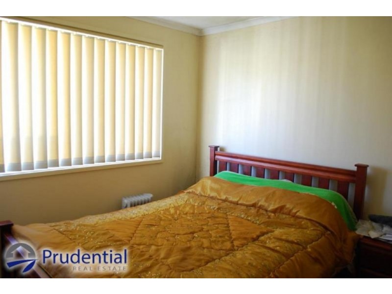 247 Copperfield Drive, Rosemeadow NSW 2560