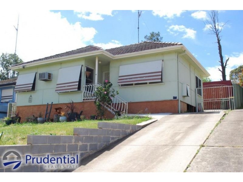 28 Grandview Drive, Campbelltown NSW 2560