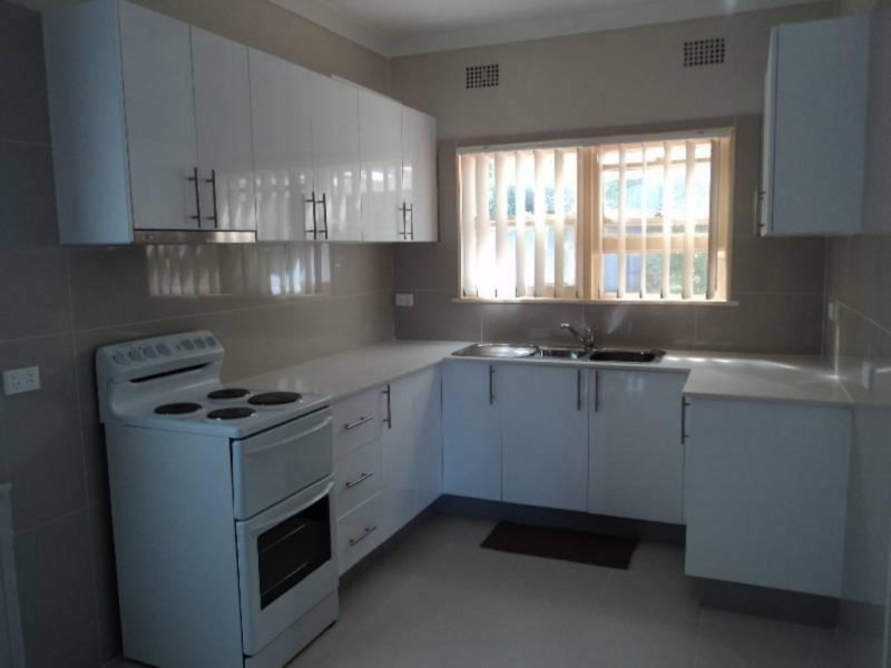 28 Grandview Drive, Campbelltown NSW 2560