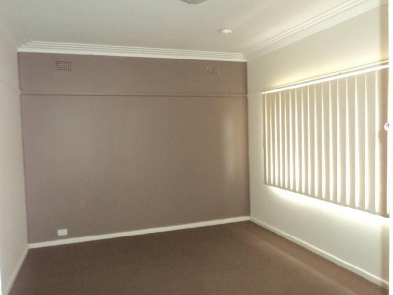 28 Grandview Drive, Campbelltown NSW 2560