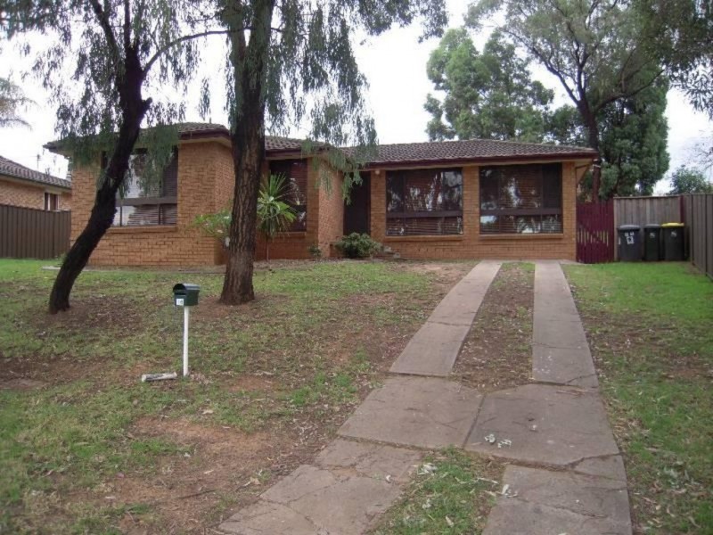 16 Gargarey Street, Ambarvale NSW 2560