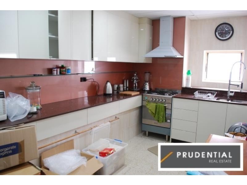 10 Perrumba Place, Bradbury NSW 2560