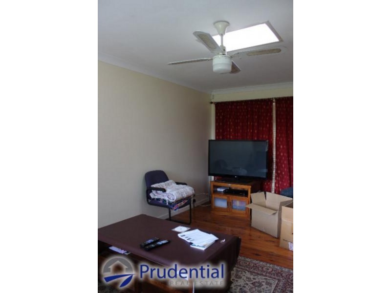 27 Turimetta Avenue, Leumeah NSW 2560