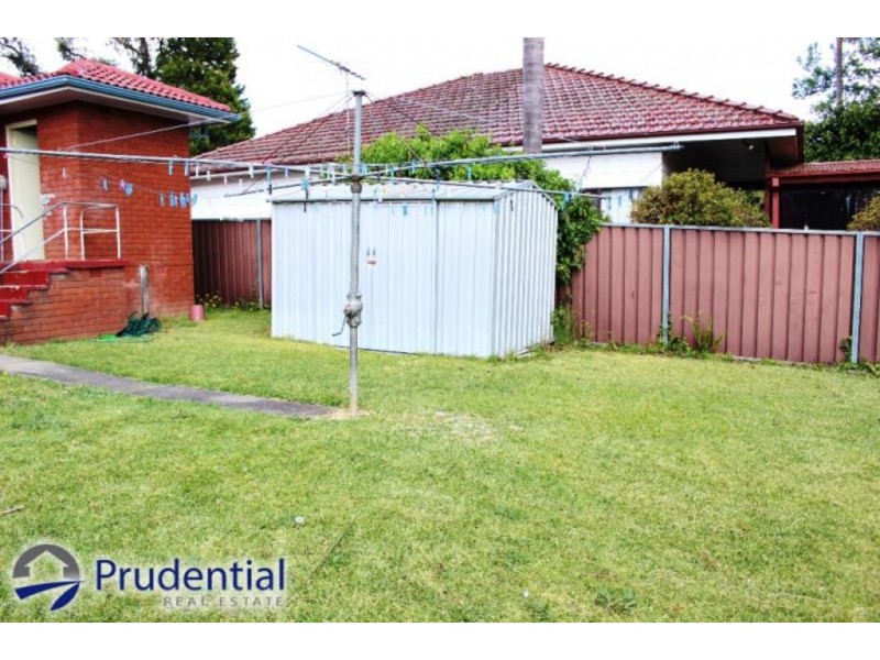 27 Turimetta Avenue, Leumeah NSW 2560