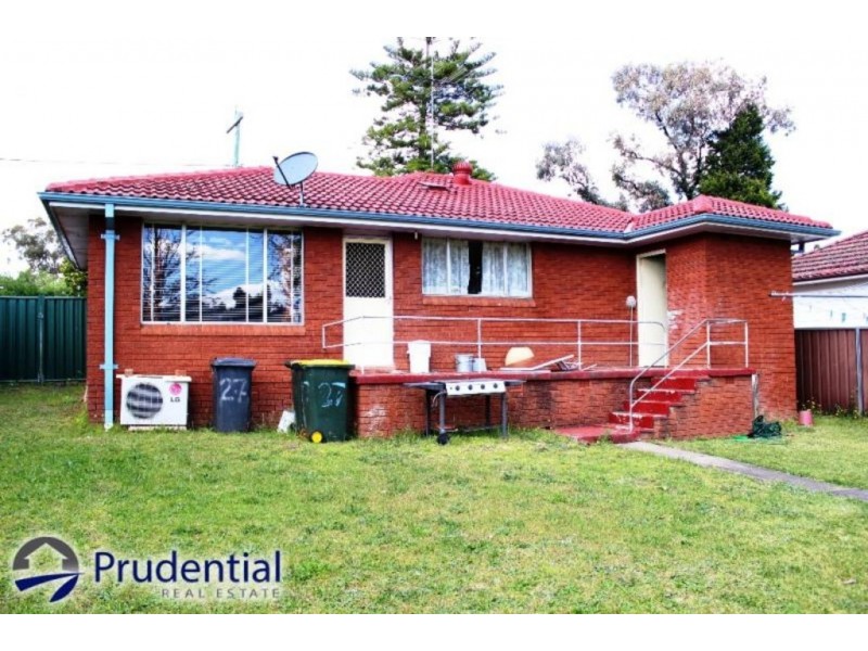 27 Turimetta Avenue, Leumeah NSW 2560