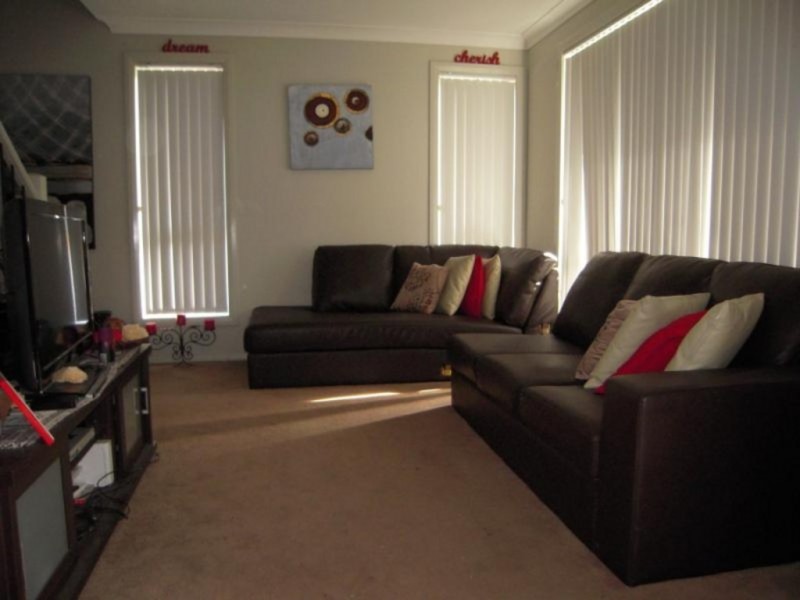 9 Mindona Street, Leumeah NSW 2560