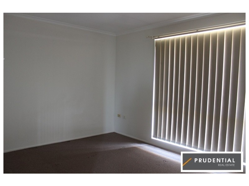 6 Whorlong Street, St Helens Park NSW 2560