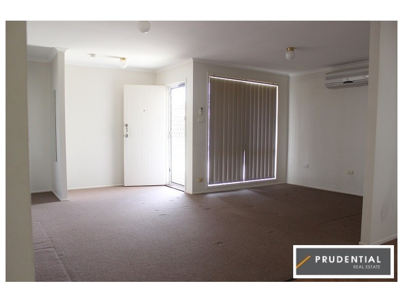 6 Whorlong Street, St Helens Park NSW 2560