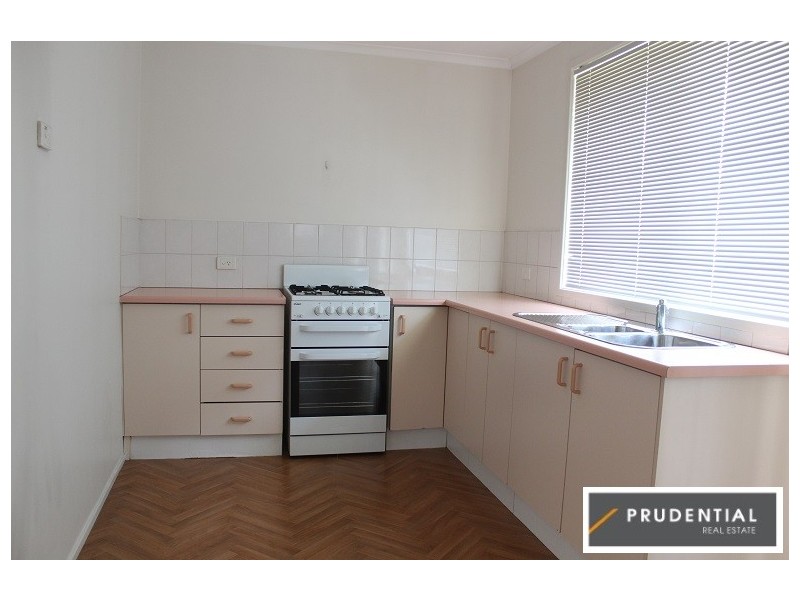 6 Whorlong Street, St Helens Park NSW 2560