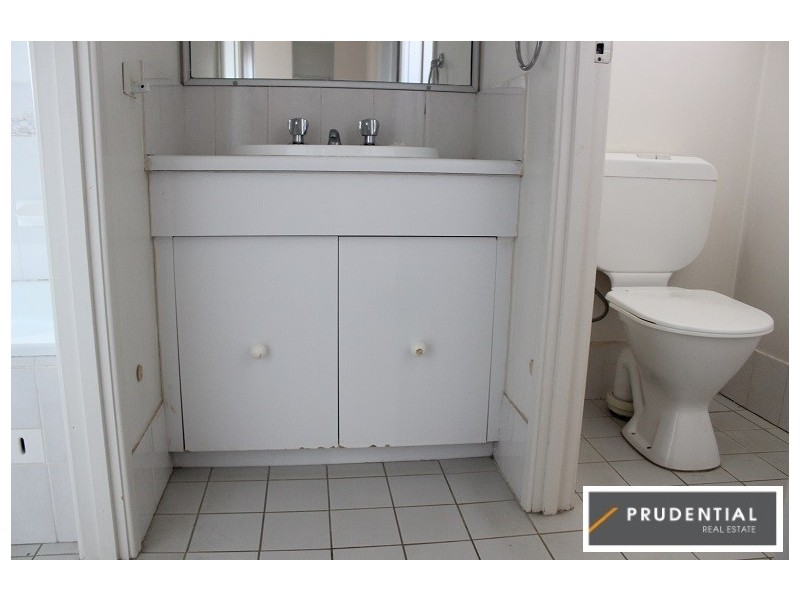 6 Whorlong Street, St Helens Park NSW 2560