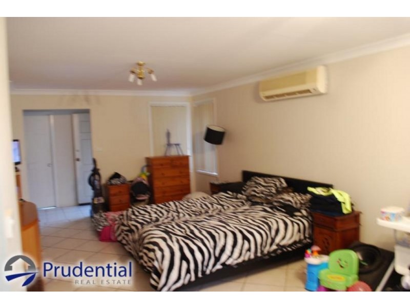 21 Gadshill Place, Rosemeadow NSW 2560