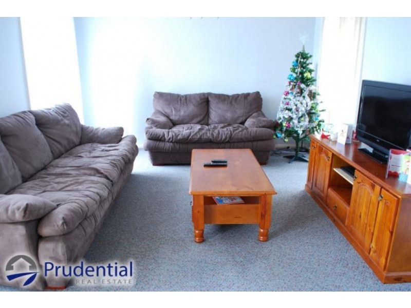 1/143 Waminda Avenue, Campbelltown NSW 2560