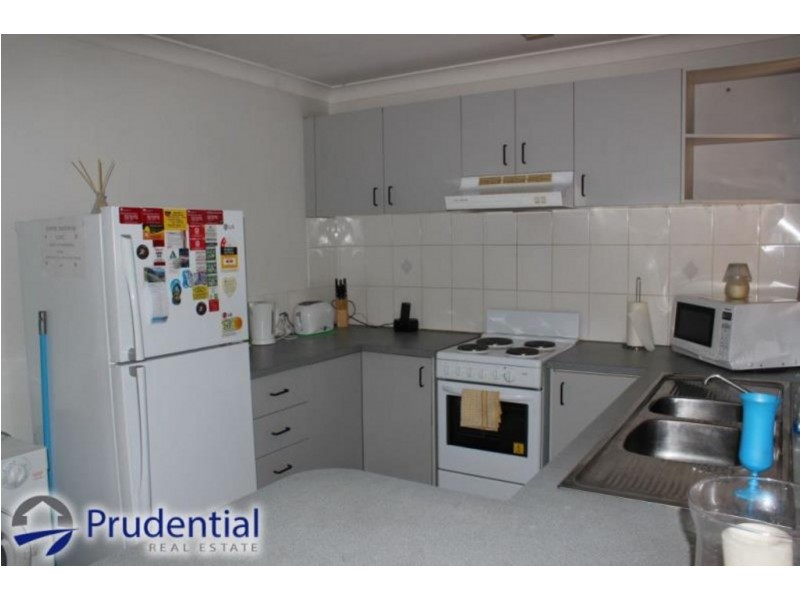 14/6 Westmoreland Road, Minto NSW 2566