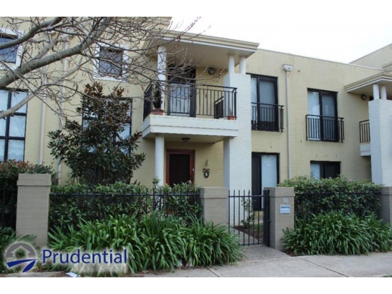 36 Parkside Crescent, Campbelltown NSW 2560