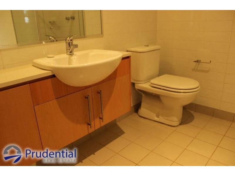 36 Parkside Crescent, Campbelltown NSW 2560