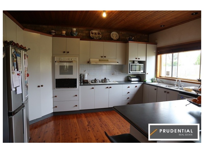 14a Tununda Place, Eschol Park NSW 2558