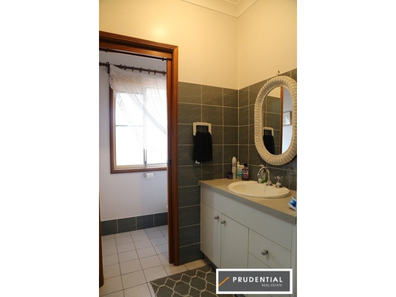 14a Tununda Place, Eschol Park NSW 2558