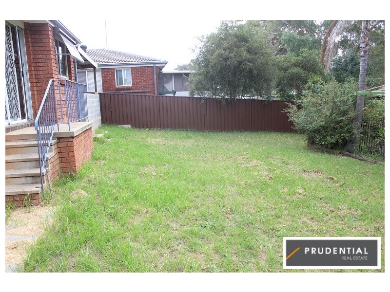 10 Mantalini Street, Ambarvale NSW 2560
