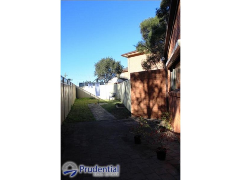 4/15 Rudd Road, Leumeah NSW 2560